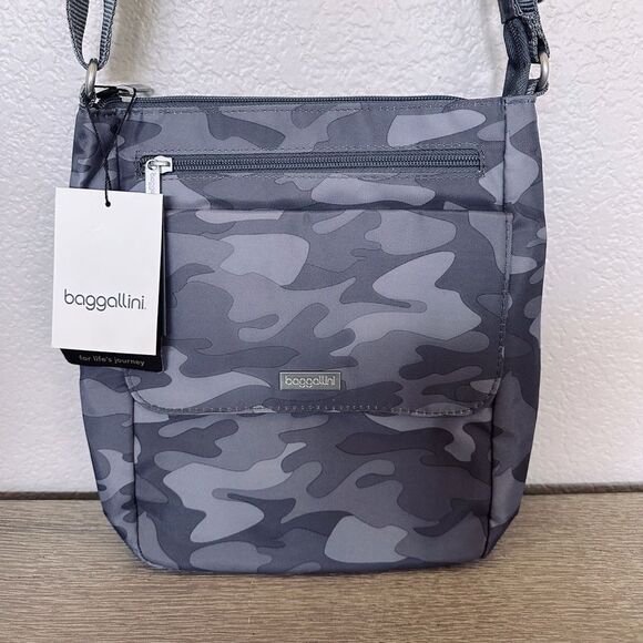 Baggallini Gray Camo Town Bagg Crossbody Purse Bag - Picture 1 of 6